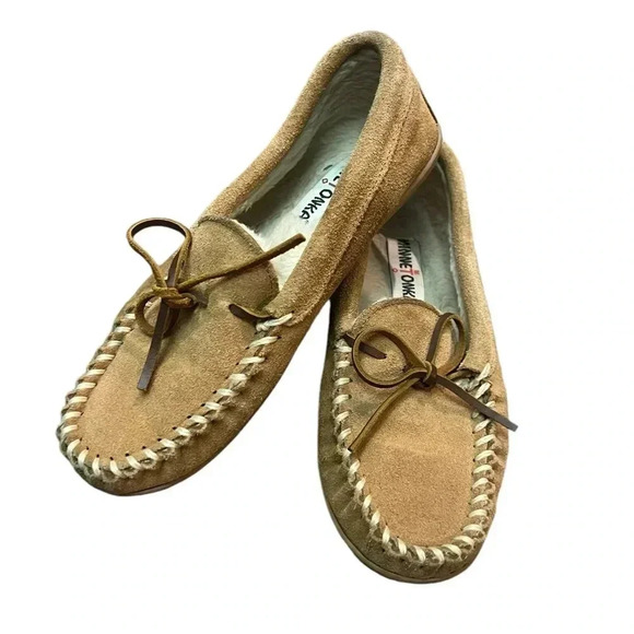 Minnetonka leather faux fur moccasin house slipper comfort size 7 women’s shoe - Picture 1 of 10